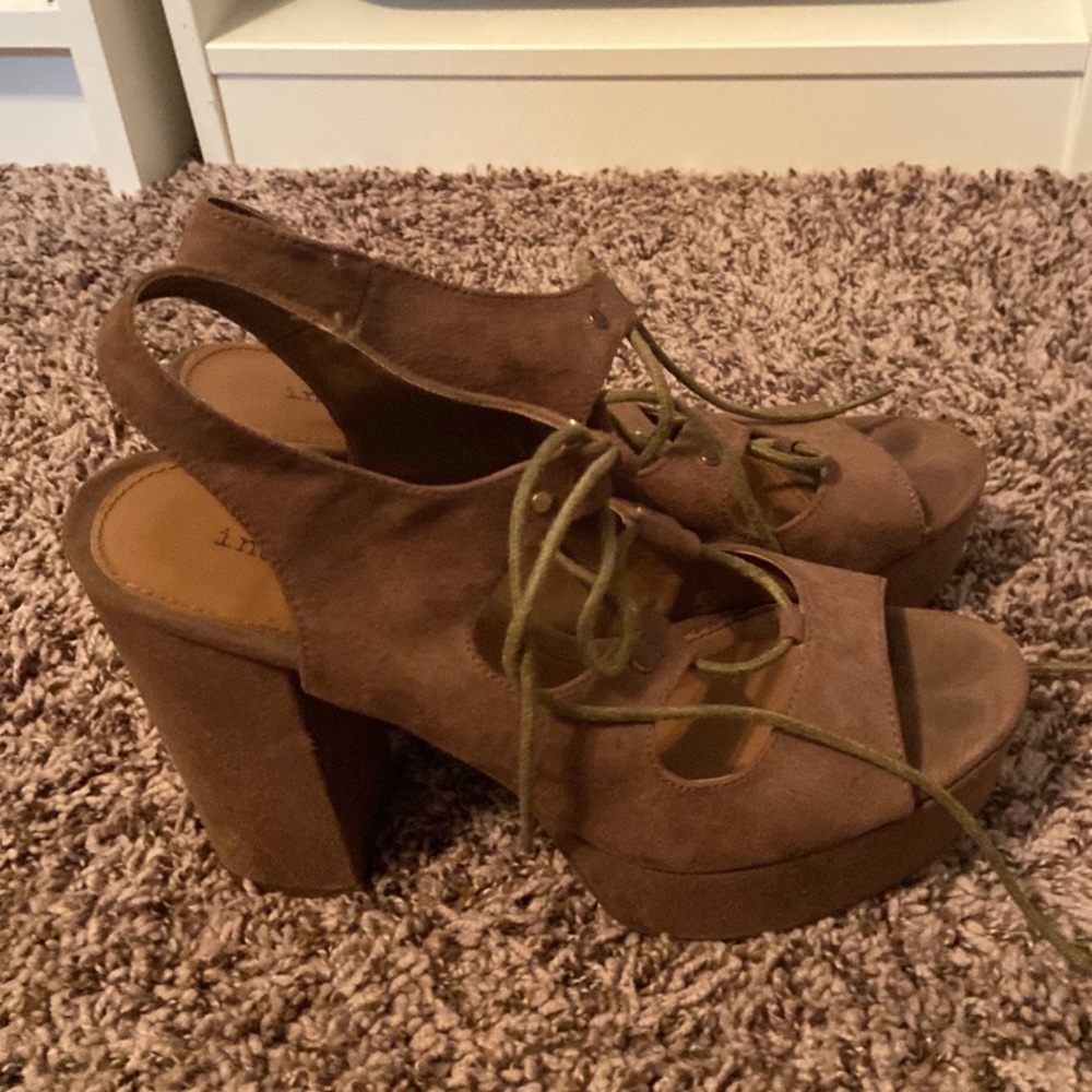 Indigo rd strappy heel size 10